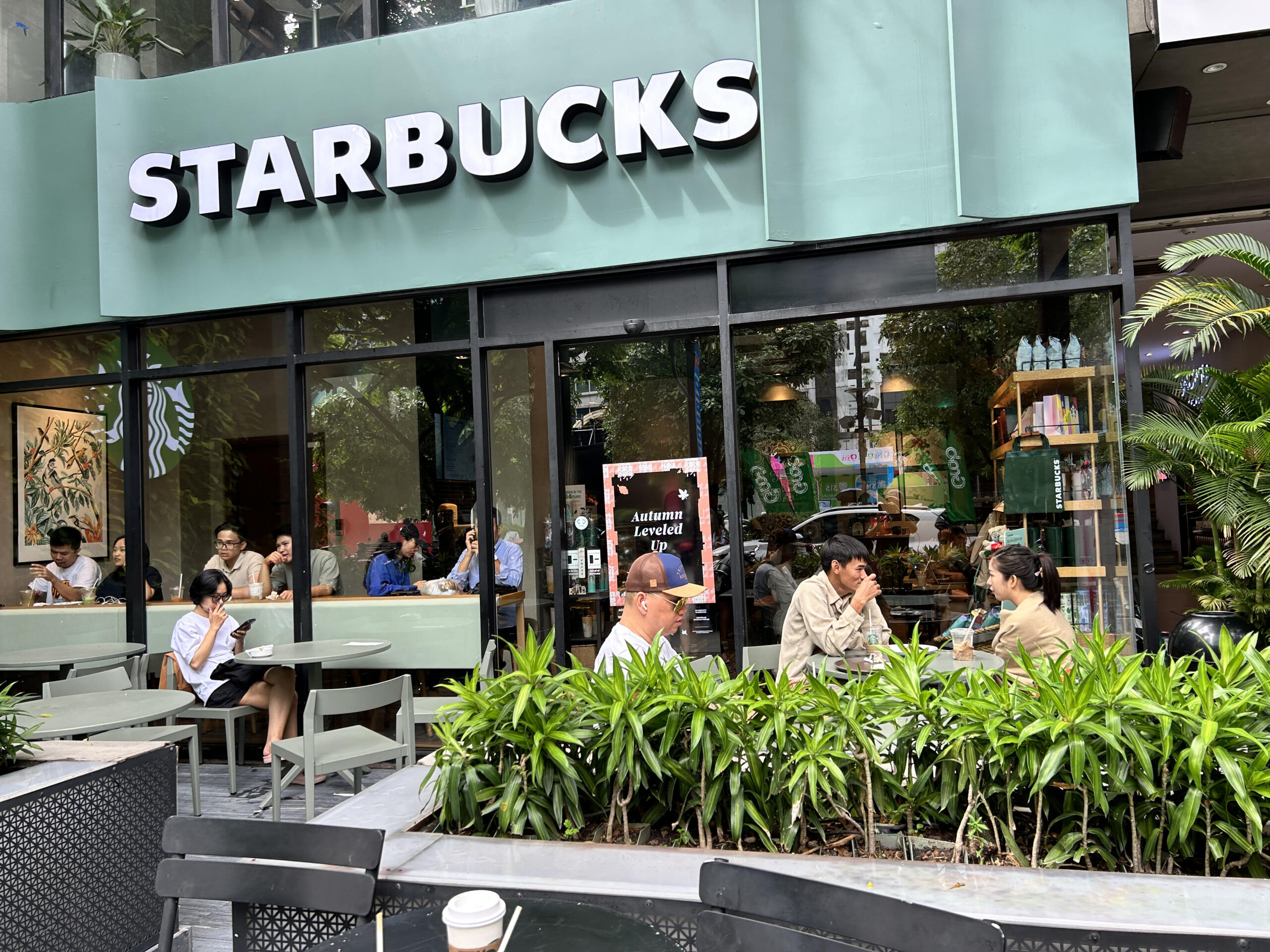 2 Starbucks in HCMC scaled