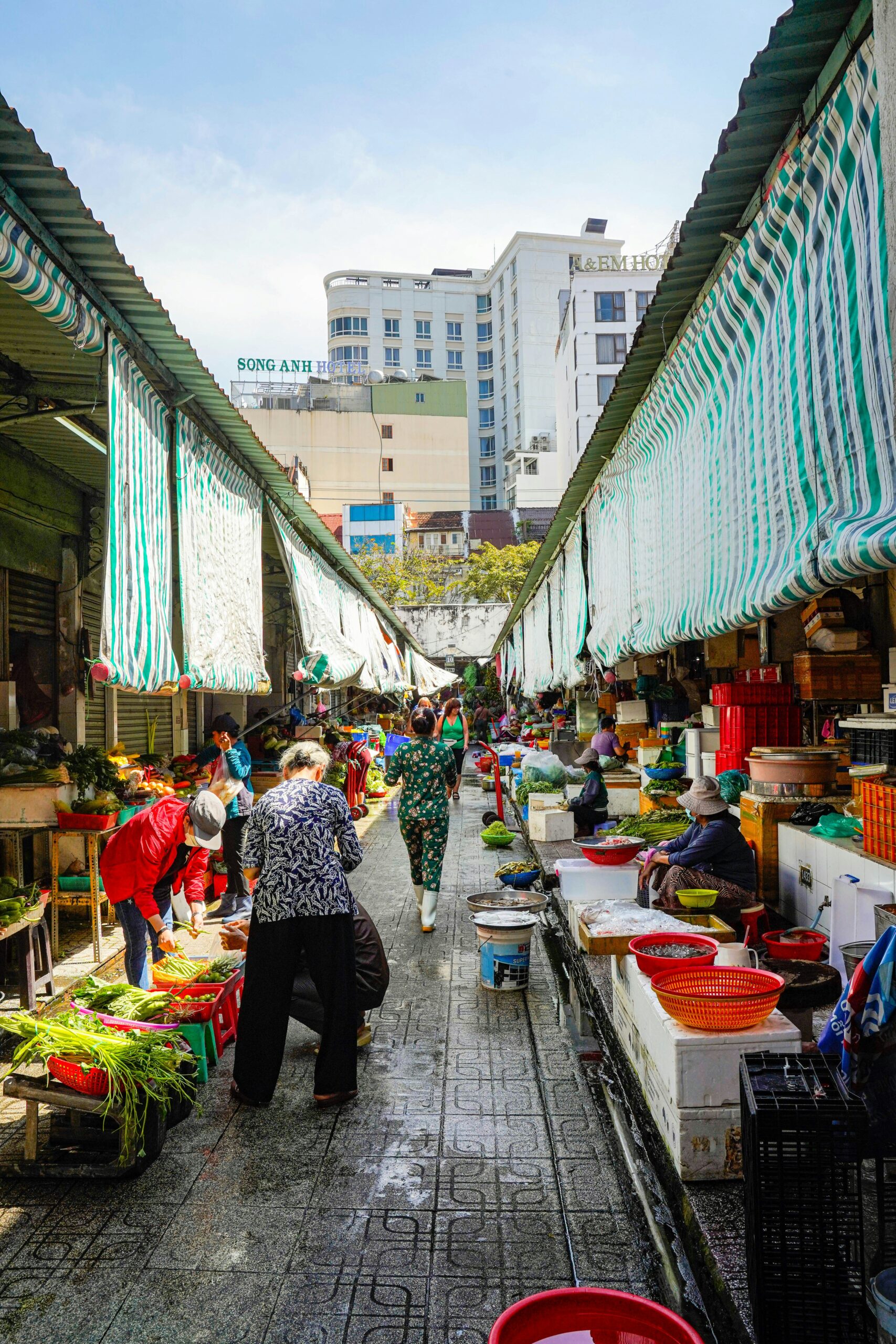 4. wet market in Ben Thanh Market scaled